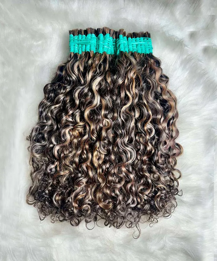 Cabelo cacheado cacho caipira grisalho, de 65 cm