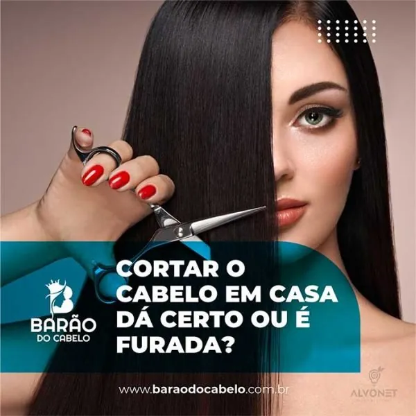 Mulher de cabelo liso e escuro segurando uma tesoura, com a pergunta "Cortar o cabelo em casa dá certo ou é furada?"