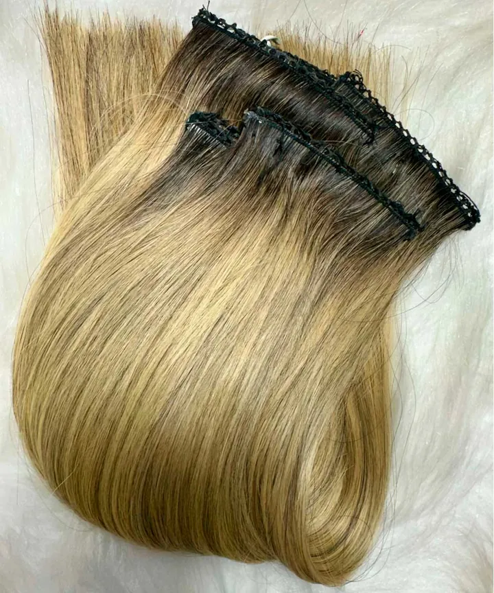 Mega hair de cabelo humano em tela de fita adesiva, loiro com raiz esfumada